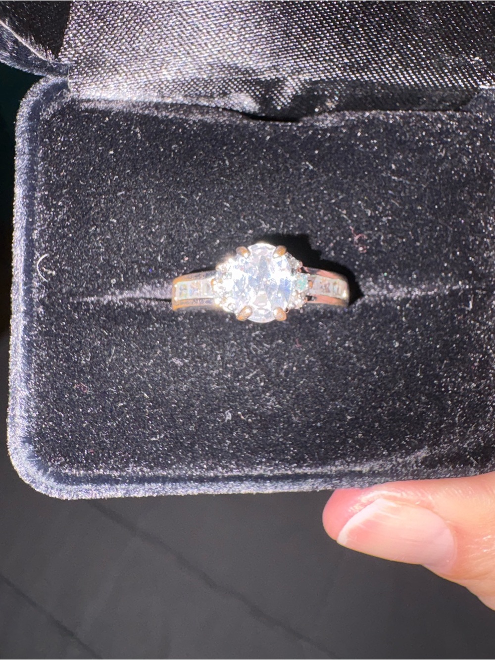 Classic Solitaire Round-Cut channel set SS ring